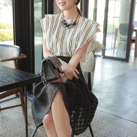フリル袖ストライプブラウス。韓国の上品でエレガントな大人ファッション通販BADDIARY（バッドダイアリー）2017春夏の人気アイテム